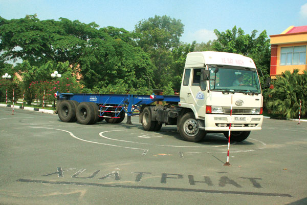 Giới thiệu về phần mềm thi thử lý thuyết lái xe ô tô hạng F