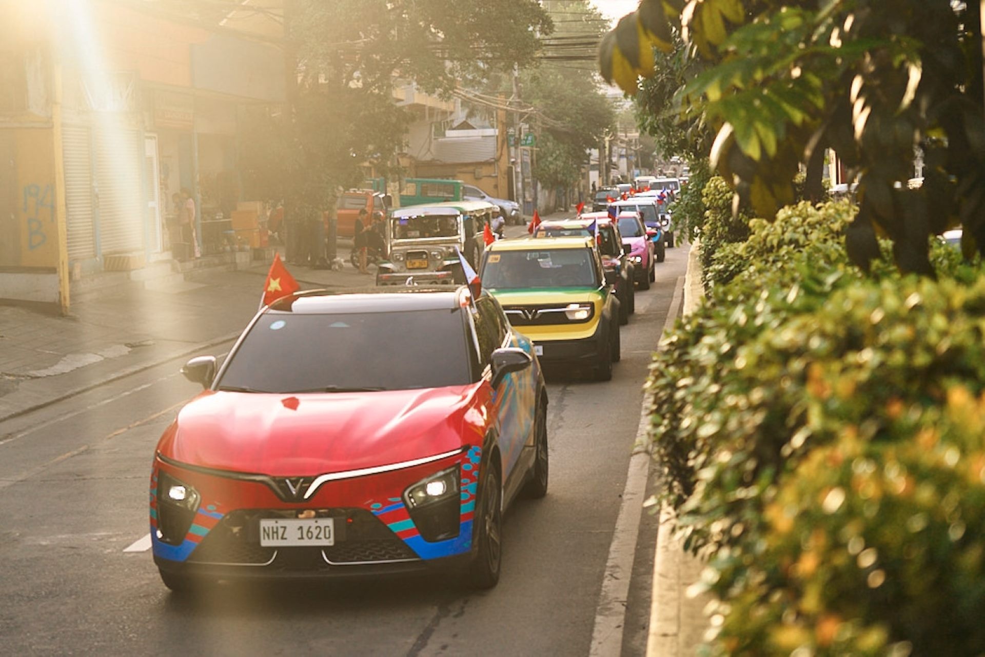 Khám Phá Dàn Xe Điện Trên Đường Phố Philippines - 1