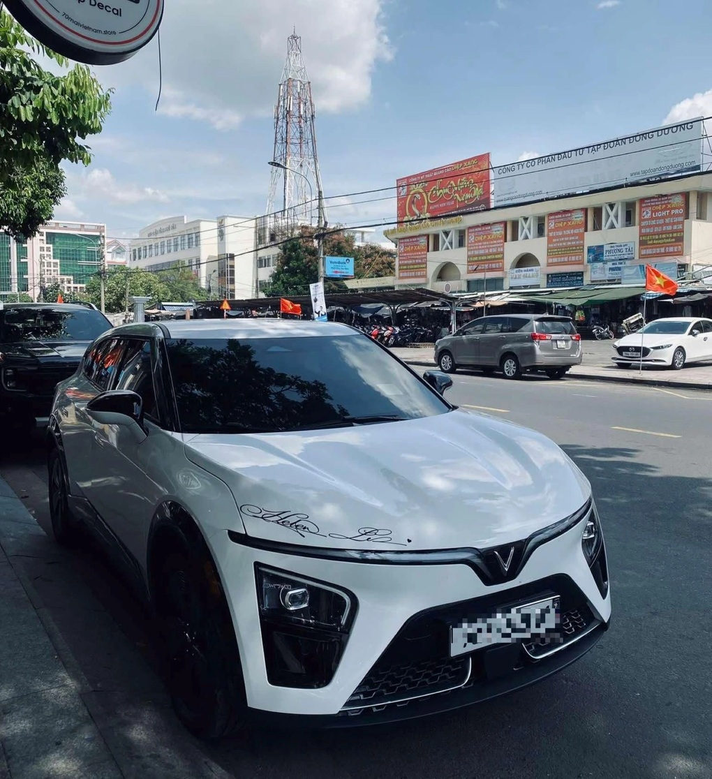 Trải nghiệm lái xe điện VF 7: Sự hài lòng từ thiết kế đến tính năng - 2