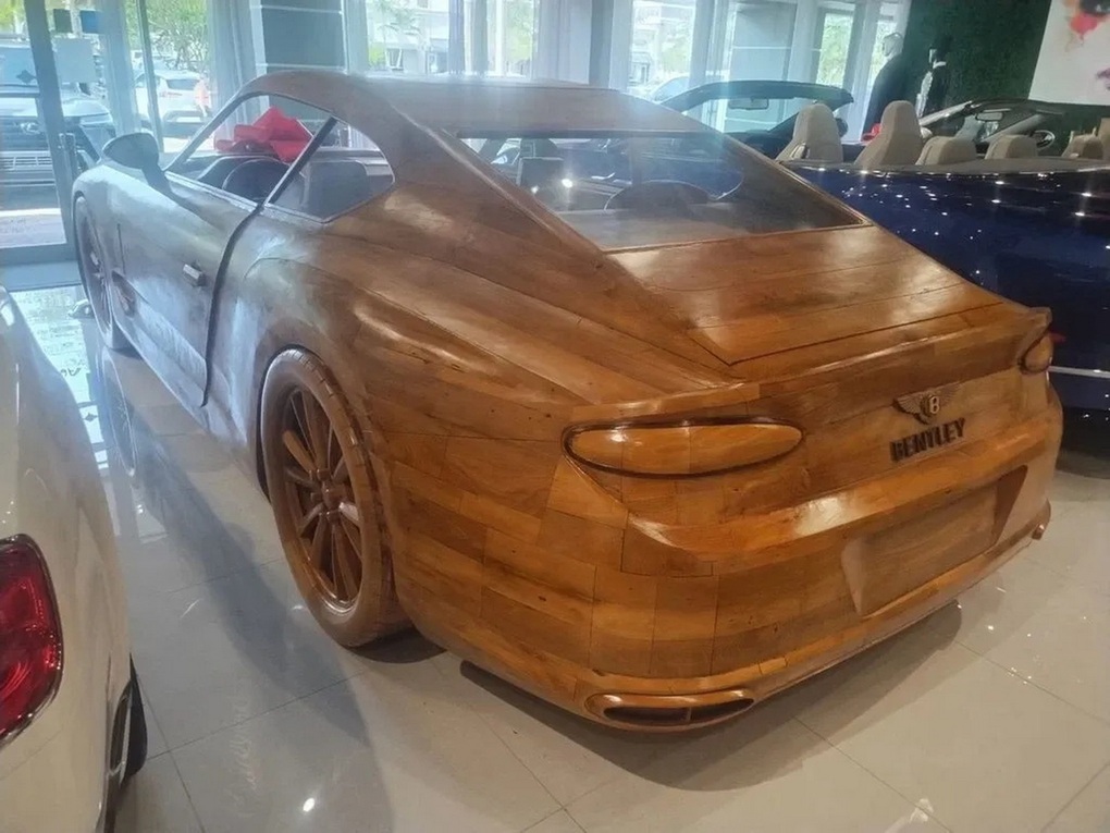 Mô Hình Bentley Bằng Gỗ Có Giá Bằng Xe Thật - 2