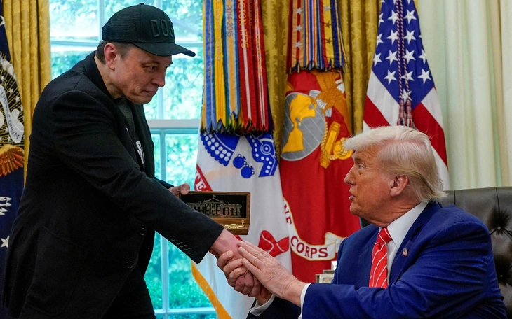 Tổng thống Trump thúc đẩy an ninh hàng không, phát triển taxi bay và máy bay siêu thanh - Ảnh 1.