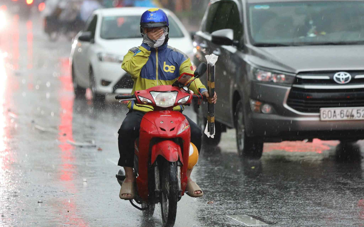 Có thể xuất hiện áp thấp nhiệt đới trên Biển Đông - Ảnh 2.