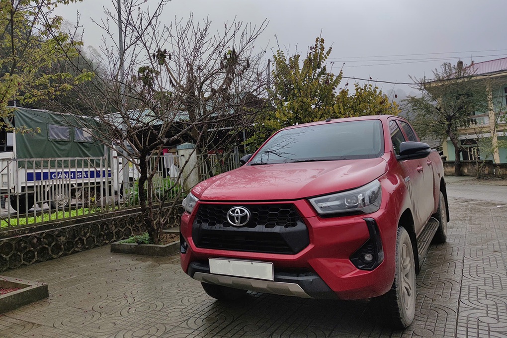 Toyota Hilux: Chiến binh không ngại thử thách địa hình - 1