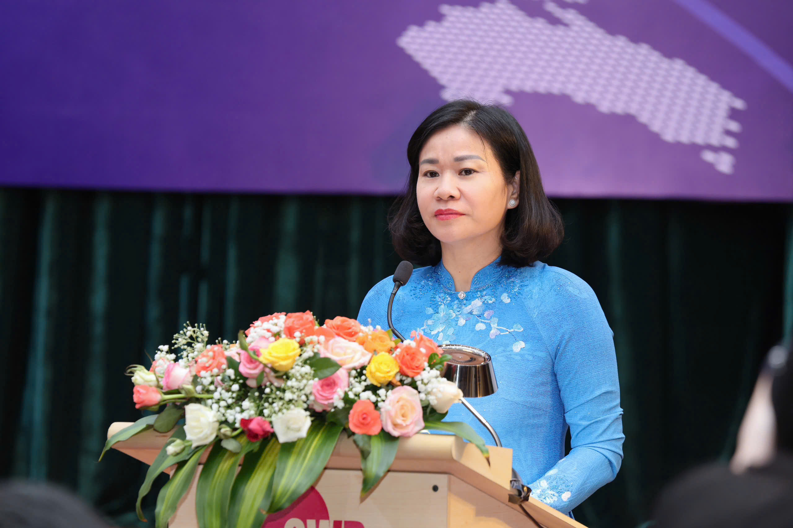 Phụ nữ trong ngành báo chí: Nhiều nhưng ít lãnh đạo - Ảnh 1.
