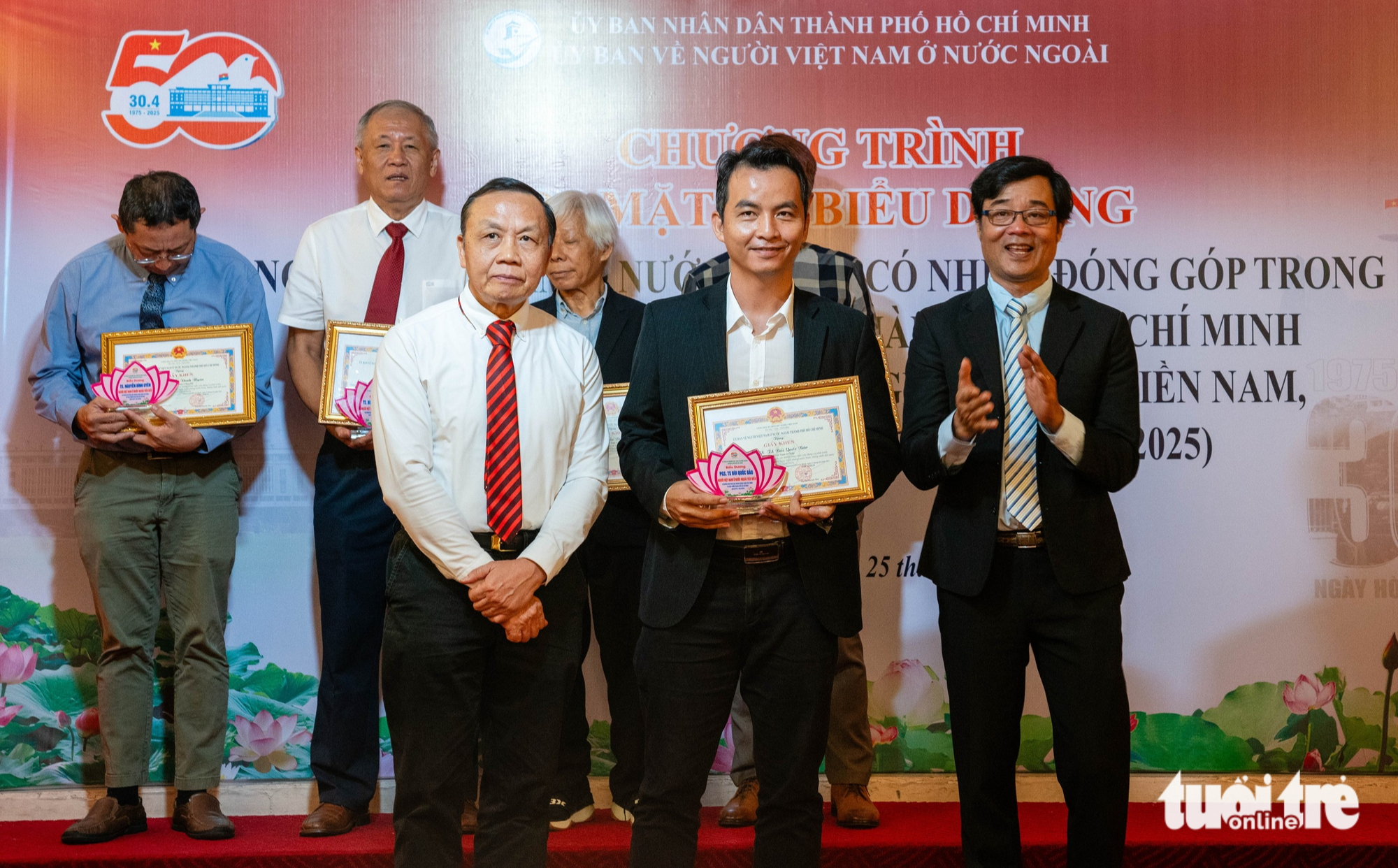 Tôn vinh 50 kiều bào xuất sắc đóng góp cho sự phát triển TP.HCM - Ảnh 1.