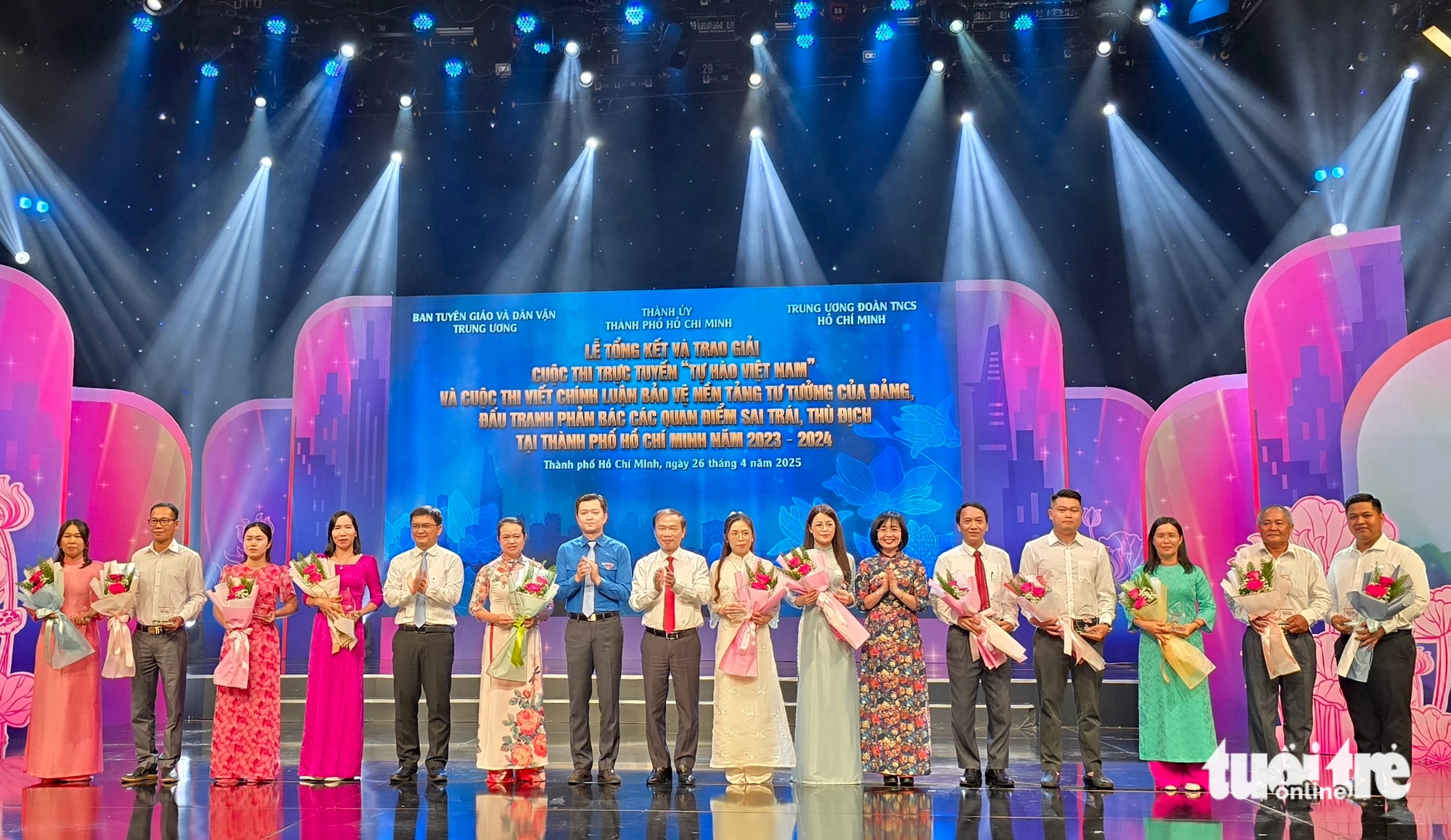tự hào Việt Nam - Ảnh 1.