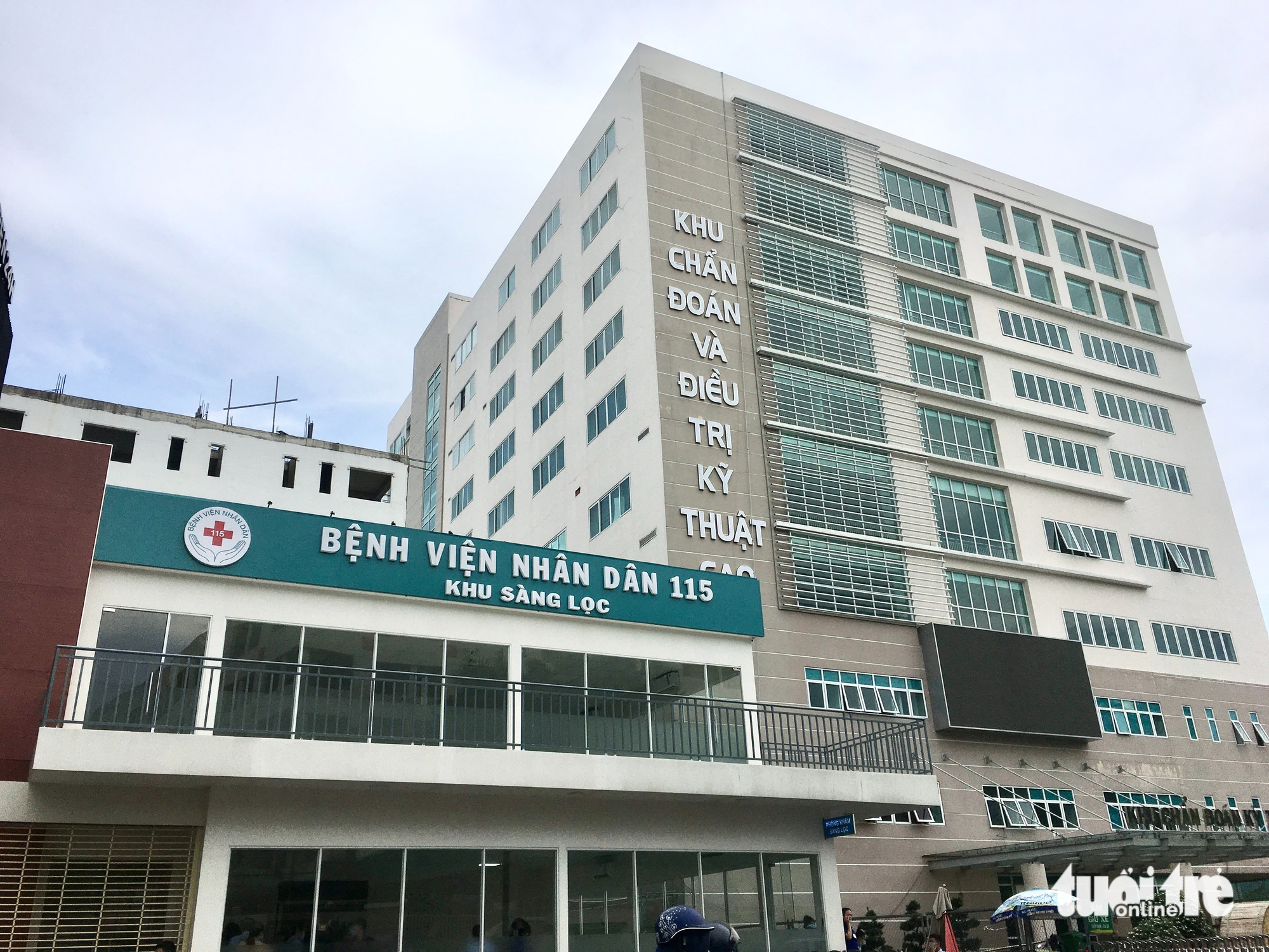 Bệnh viện Nhân dân 115: Video bãi xe thu 200.000 đồng/ngày là sai sự thật - Ảnh 1.
