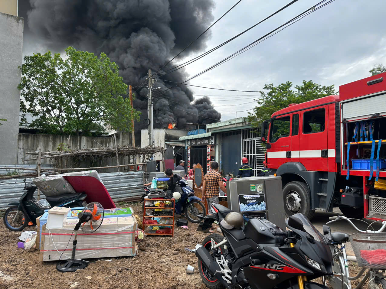 Xưởng phế liệu - Ảnh 4.