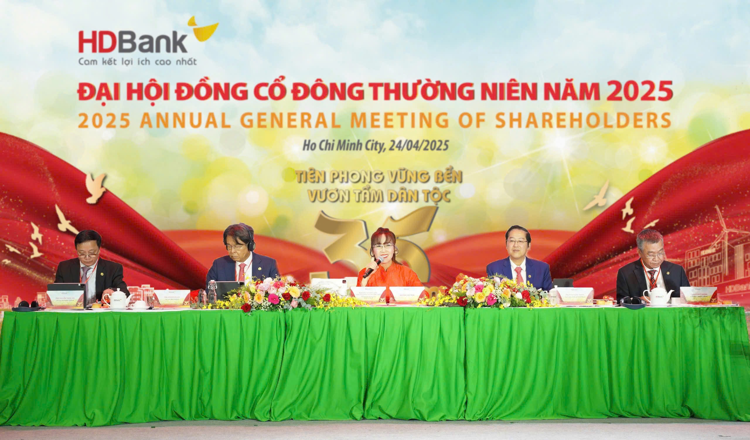 HDBank chính thức ra mắt Tập đoàn Tài chính Ngân hàng HD - Ảnh 1.