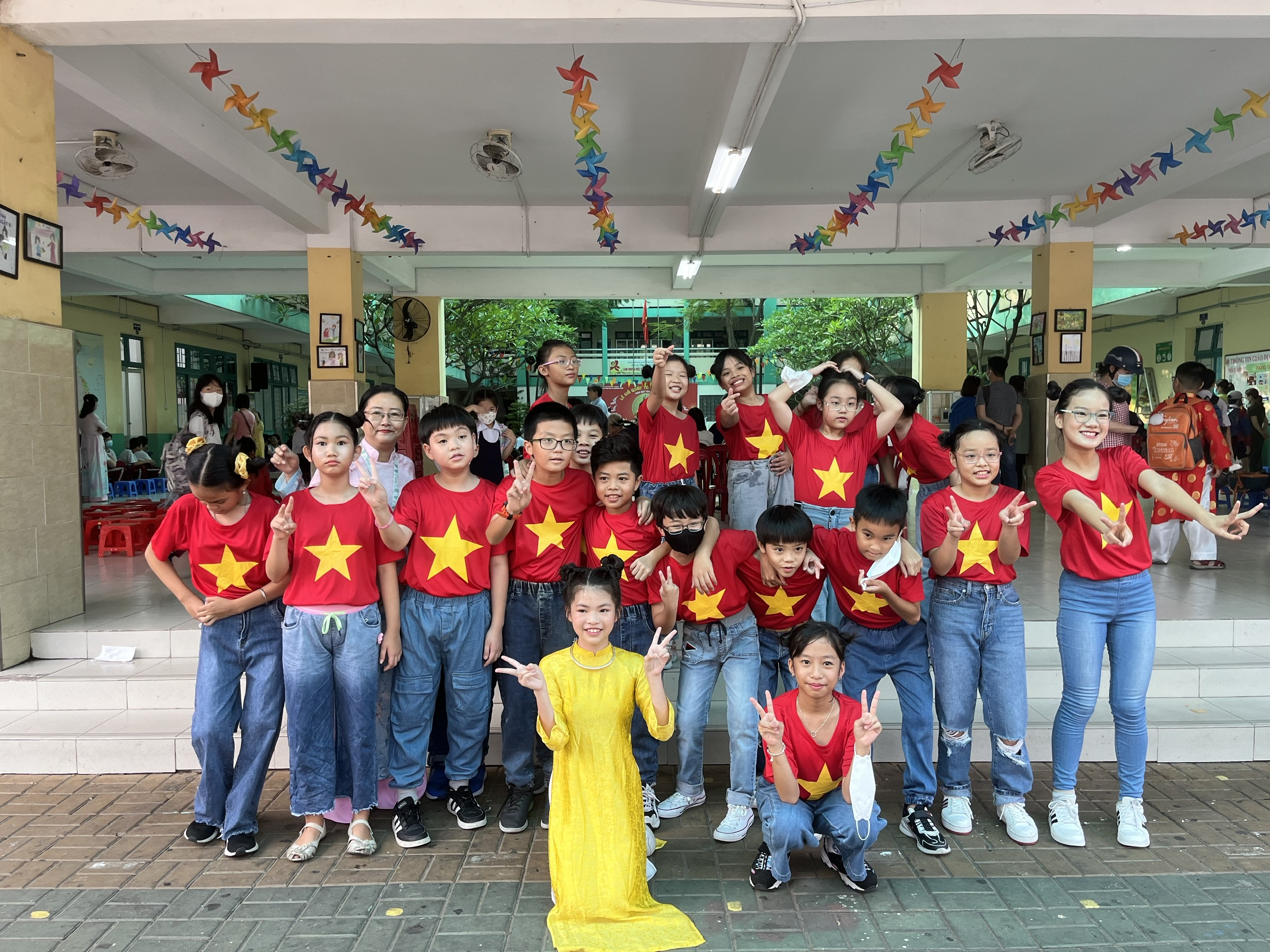 TP.HCM Khuyến Khích Các Trường Chủ Động Trong Công Tác Phòng Chống Dịch COVID-19 - Ảnh 1.
