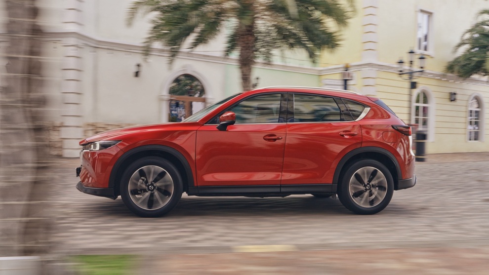 Mazda CX-5: Đỉnh cao của sự kết hợp giữa thiết kế và công nghệ - 3