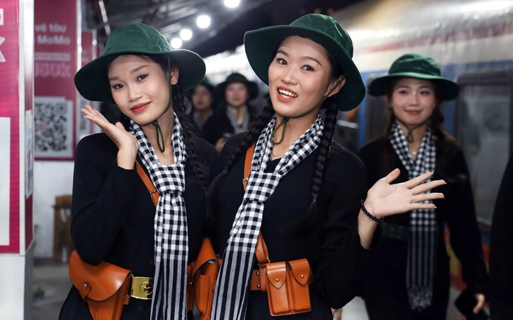 Từ chuyện thượng úy Lê Hoàng Hiệp: Tình quân dân rất quý giá, đừng hóa fan cuồng - Ảnh 4.