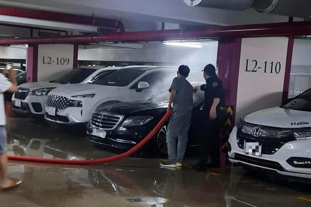 Vụ cháy xe của ca sĩ Duy Mạnh