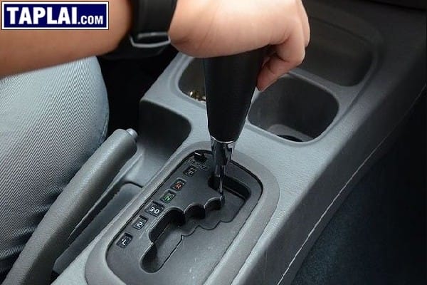 Hướng dẫn khởi động xe ô tô số tự động