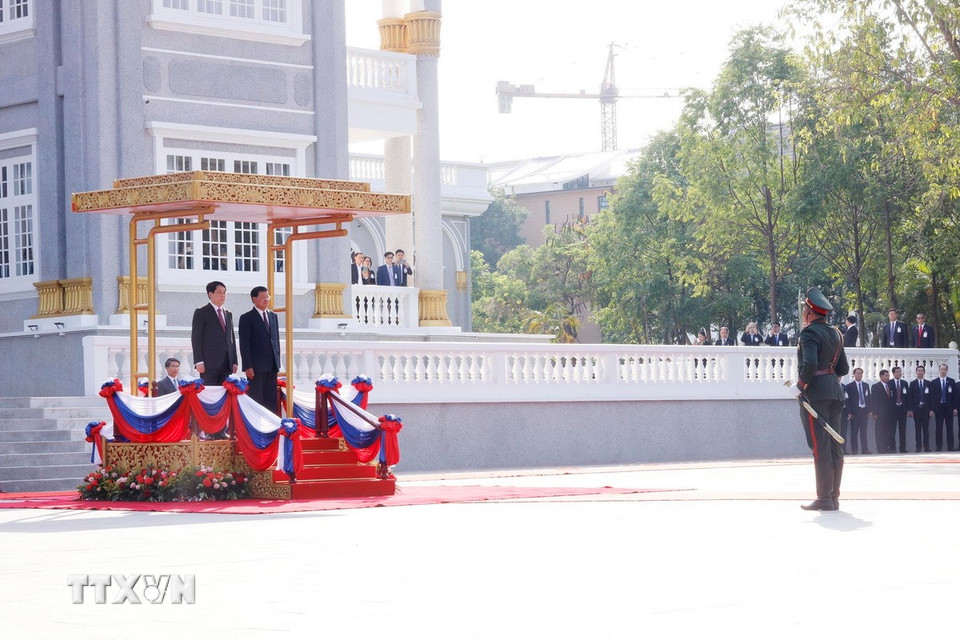 Chủ tịch nước trong lễ đón - Ảnh 2.