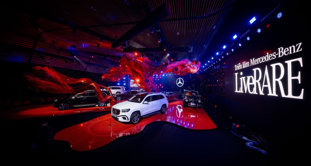 Triển lãm LiveRARE - Không gian tuyệt tác Mercedes-Benz