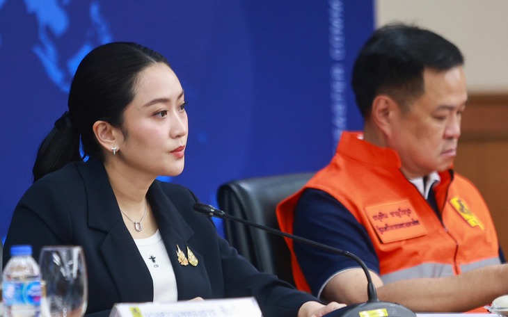 Thủ tướng Thái Lan Paetongtarn Shinawatra nhập viện - Ảnh 2.
