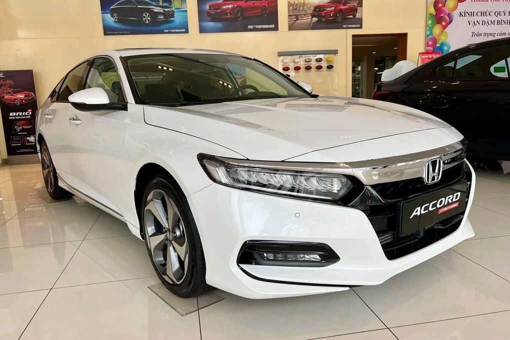 Mẫu xe Nhật Bản duy trì sức hút trong phân khúc sedan hạng D tại Việt Nam - 3