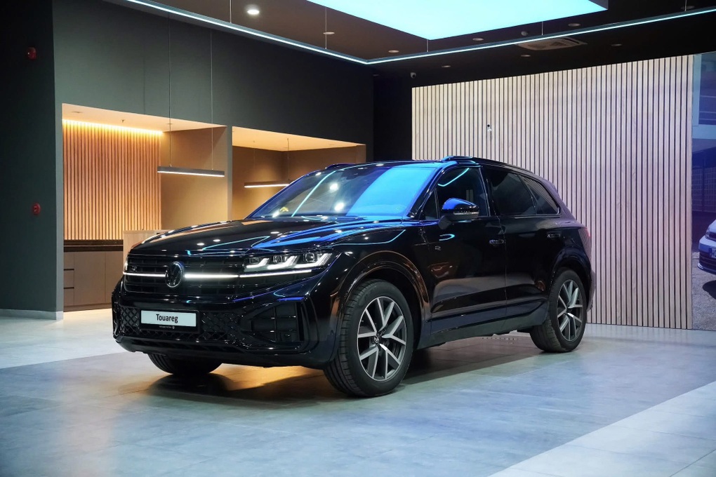 Đối thủ của BMW X5 ra mắt phiên bản mới với mức giá khởi điểm giảm mạnh - 1