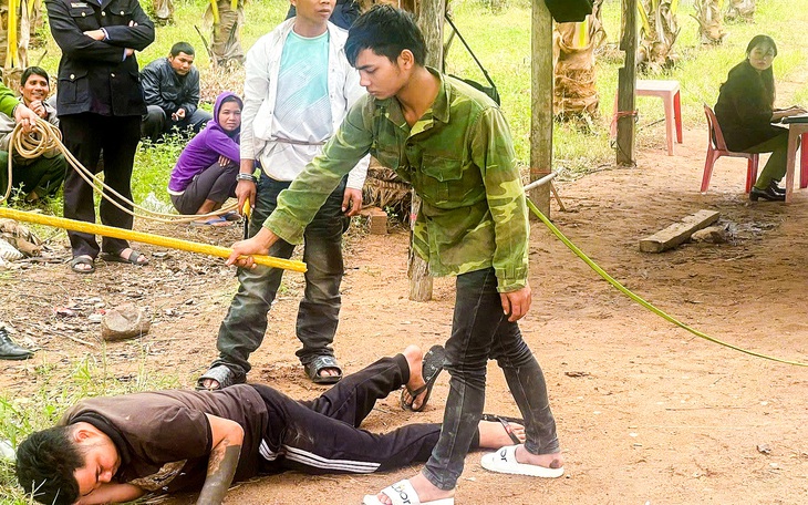 Xét xử vụ án hai anh em sát hại bạn nhậu và phi tang xác - Ảnh 2.
