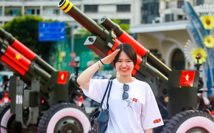 Dự báo thời tiết mưa dông tại TP.HCM tối nay, người dân cần lưu ý khi xem pháo hoa - Ảnh 2.