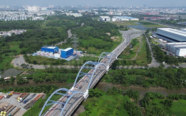 Như một bó hoa tươi thắm chào mừng ngày thống nhất đất nước - Ảnh 1.