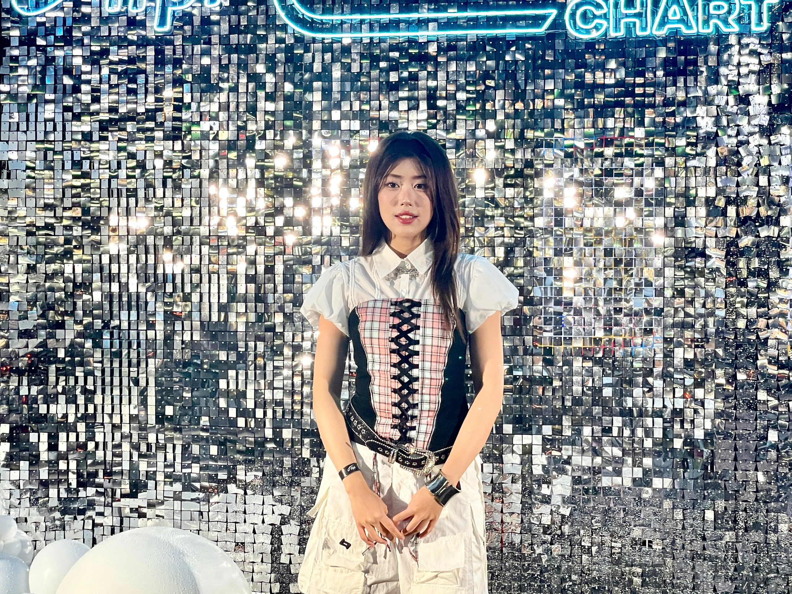 Sự Thống Trị Của Sơn Tùng M-TP Tại Hai Bảng Xếp Hạng Âm Nhạc Mới Ở Việt Nam - Ảnh 2.